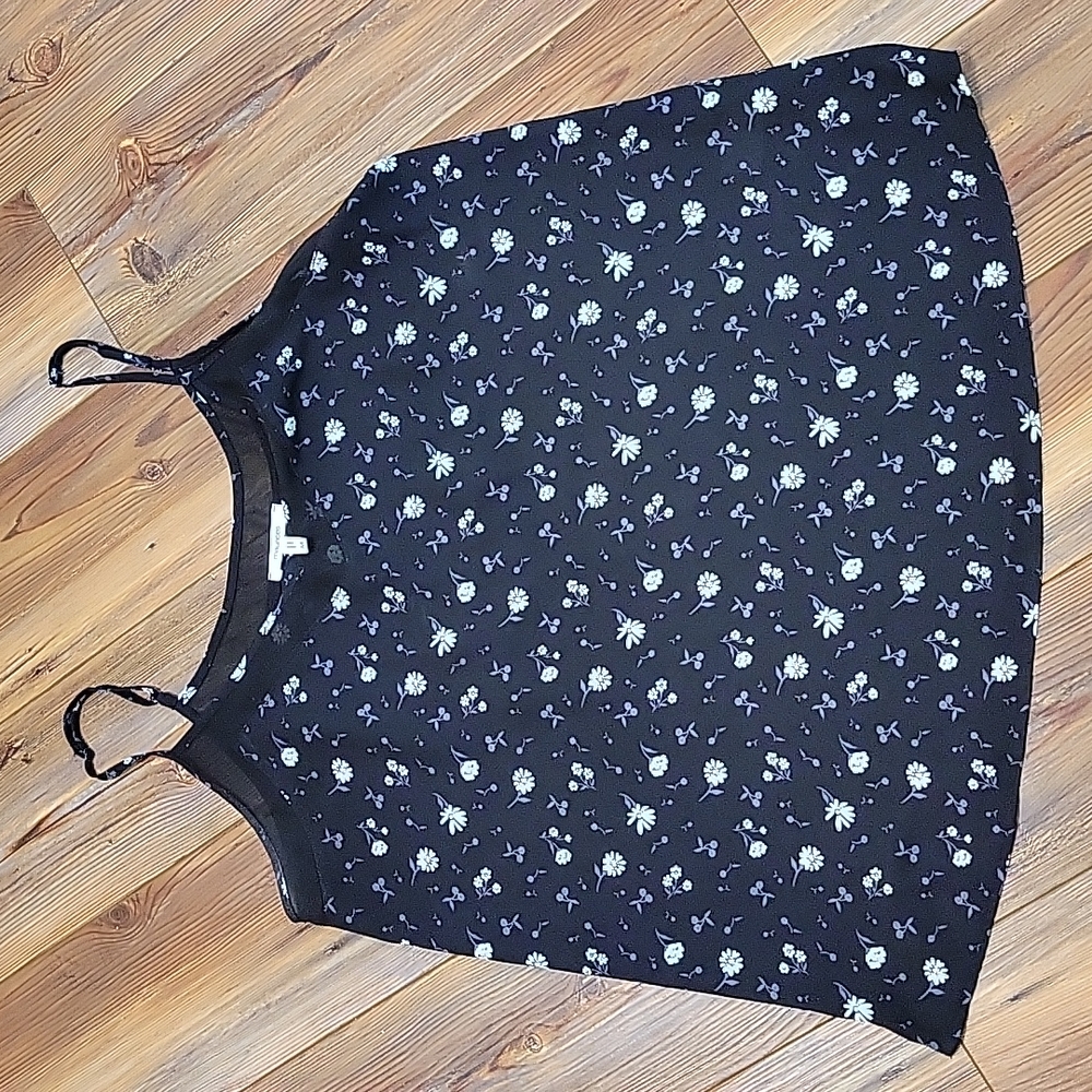 Maurices top